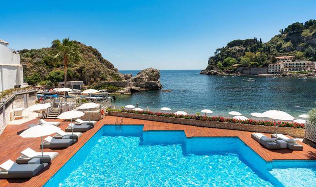 Sicilië Ontdekken: Luxe Verblijven en Familieplezier aan de Middellandse Zee